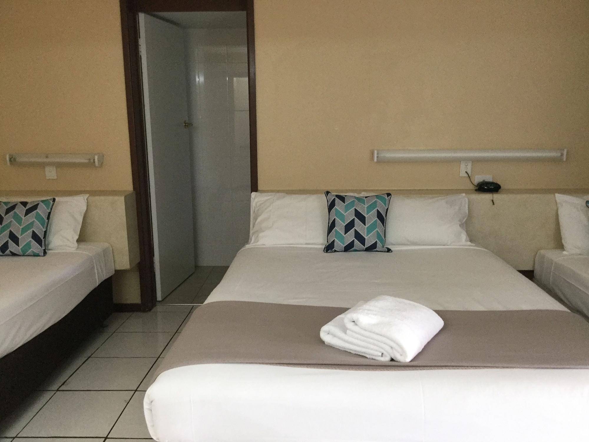 Ambassador Motel 3*