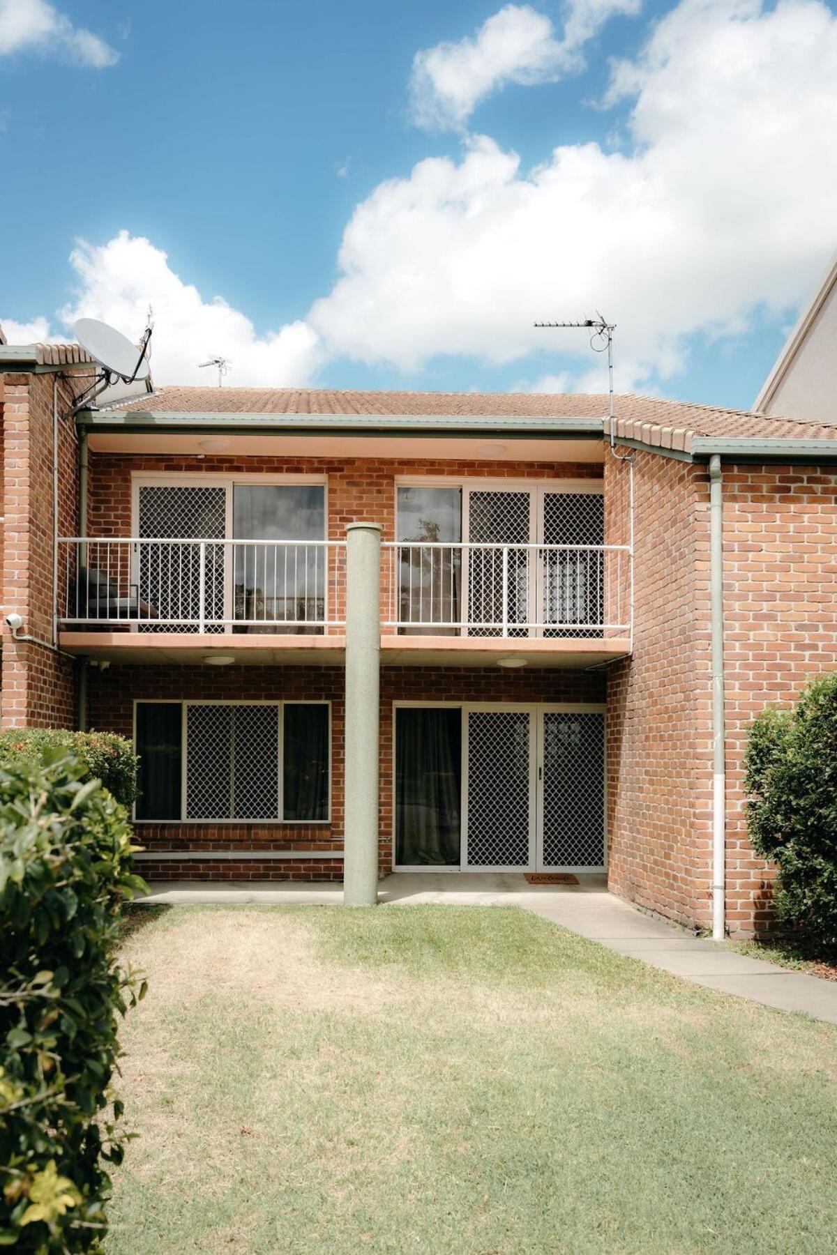 Unit 4, Rocky Cbd * Rockhampton