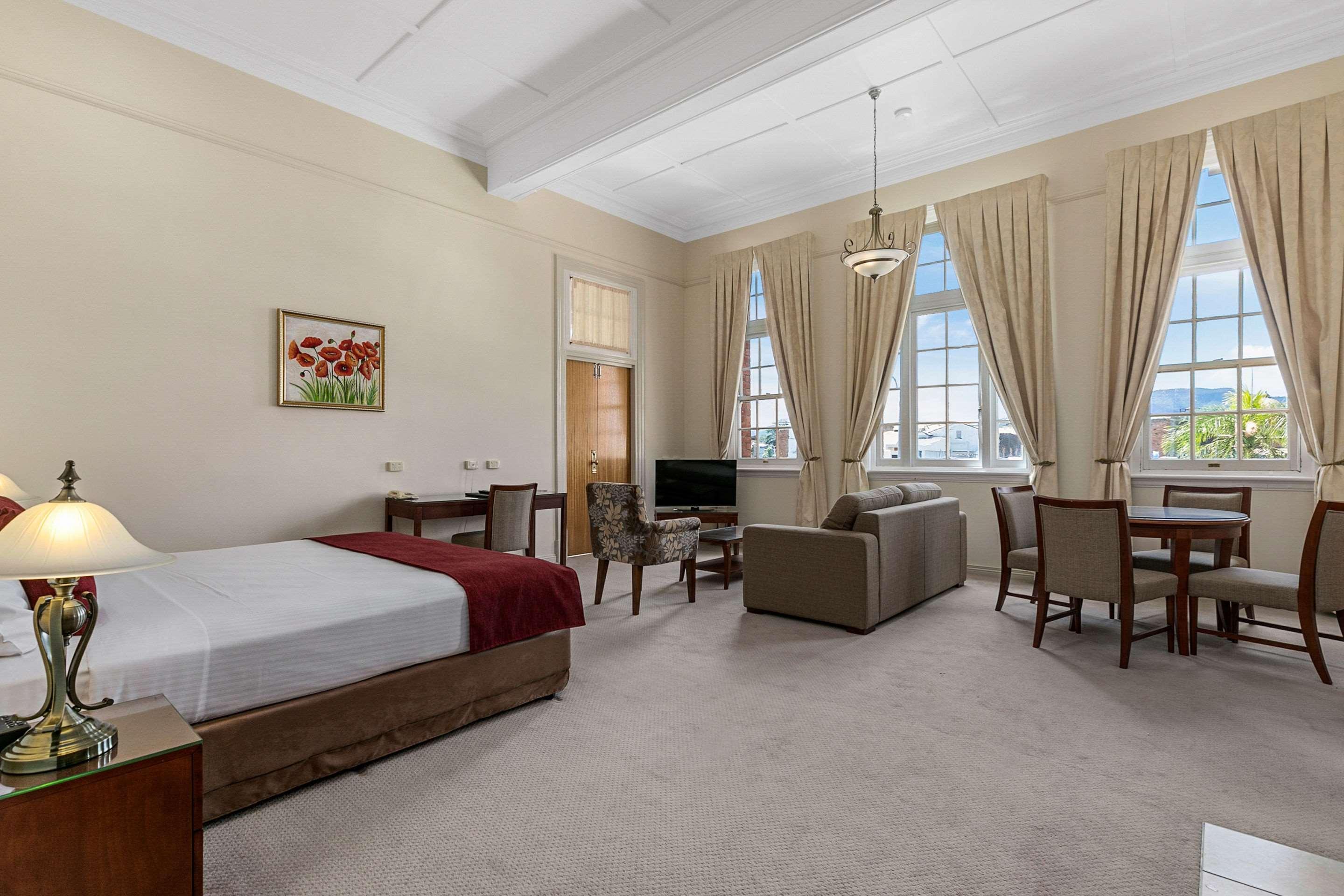Quality Regent Hotel 4*