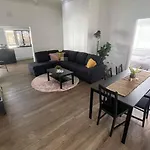 Retreat On Murray - Pool, Playground, Huge Deck!
