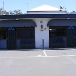 Motel Lodge