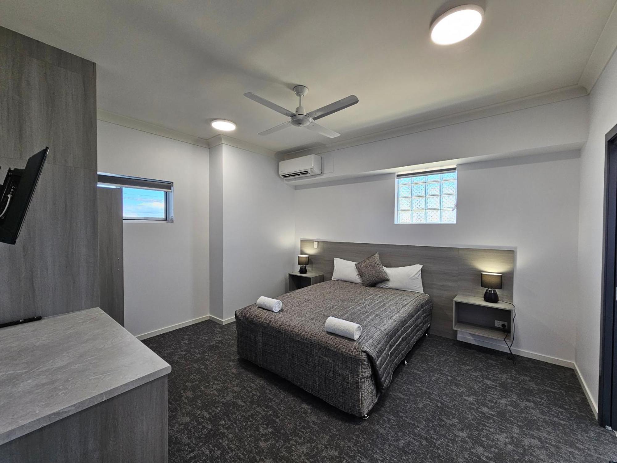 Y Motel