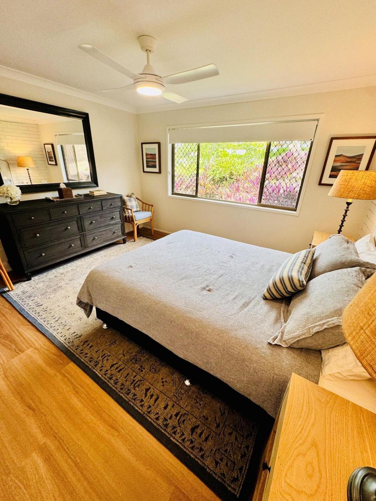 Noongar Hampton Executive Unit * Rockhampton