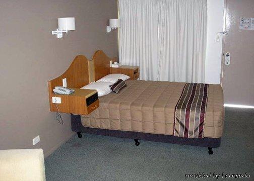 Centrepoint Motor 3*