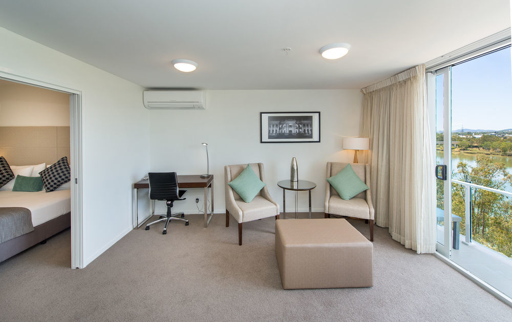 Empire Aparthotel 4*