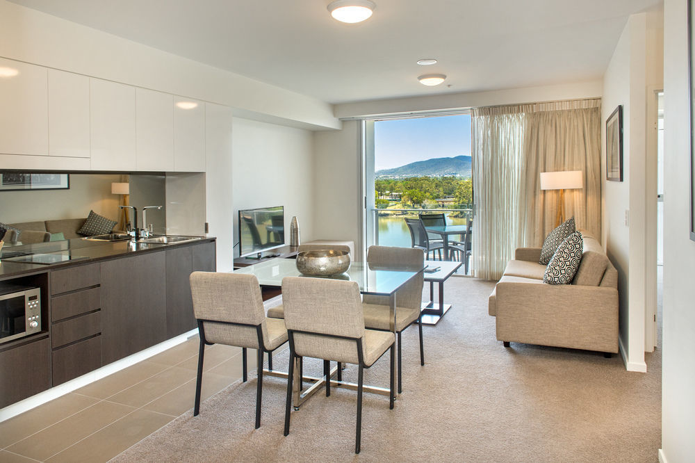 Empire Aparthotel 4*